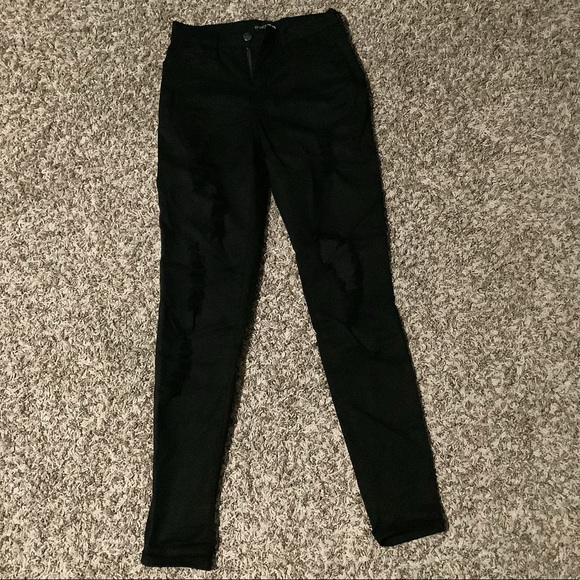 🛑 Fashion Nova Black Jeans with holes - Picture 2 of 5